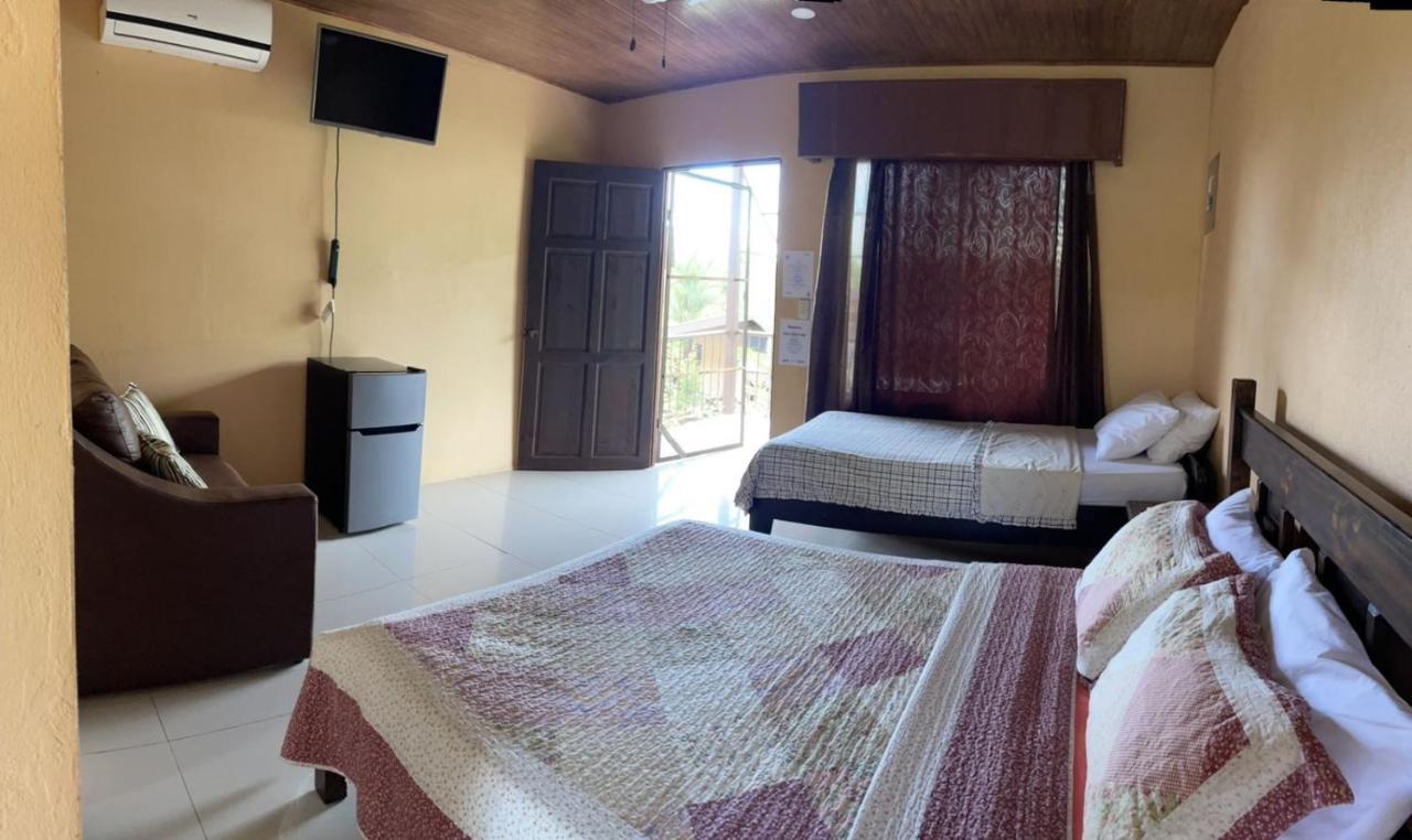 Aunty Arenal Lodge La Fortuna Eksteriør bilde