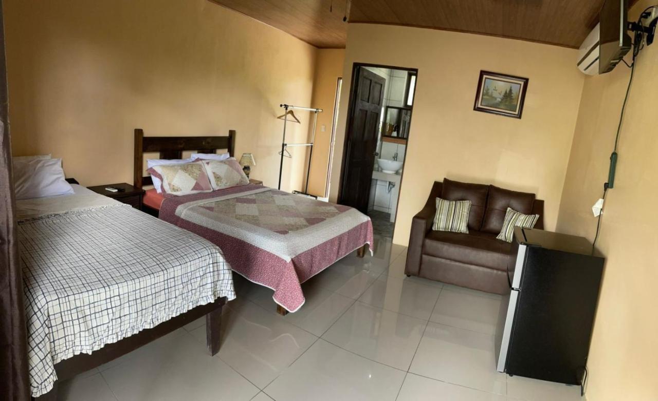 Aunty Arenal Lodge La Fortuna Eksteriør bilde