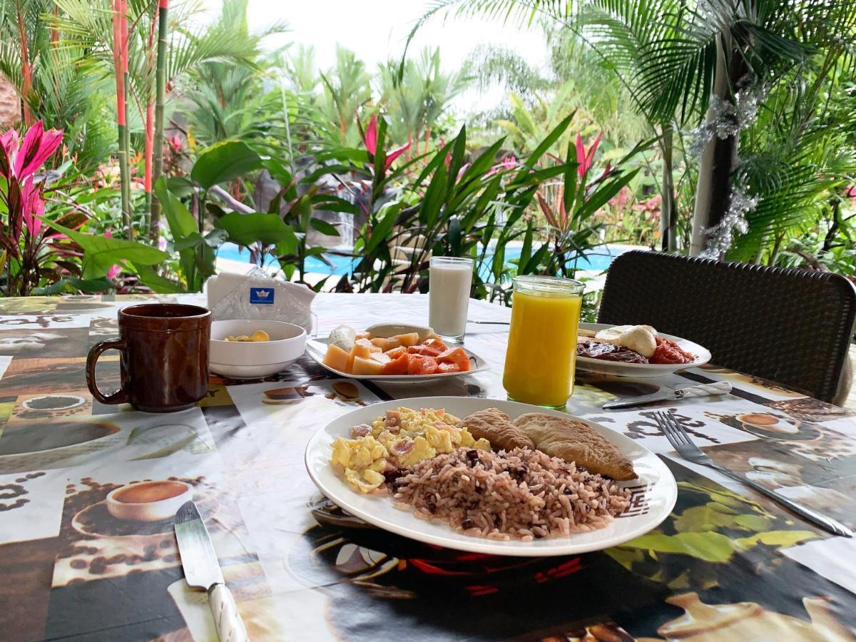 Aunty Arenal Lodge La Fortuna Eksteriør bilde